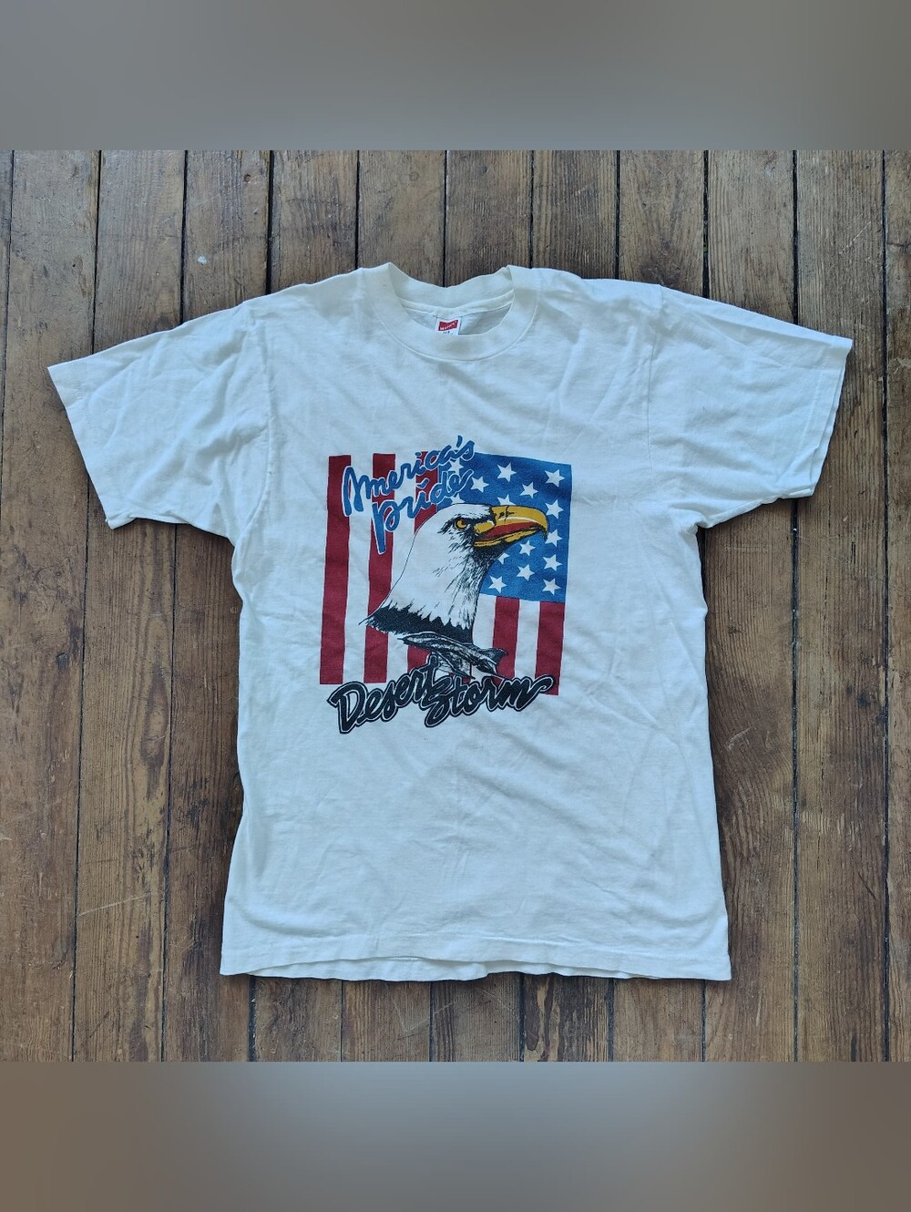 Vintage 80s Desert Storm USA Eagle T-Shirt Medium American Flag White Tee